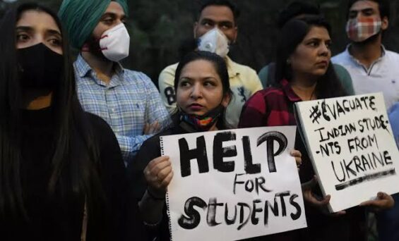 मार्गदर्शक सुचनांतून स्पष्ट होतंय भारतीय दुतावासाने विद्यार्थ्यांना नेमकी काय मदत केली ?